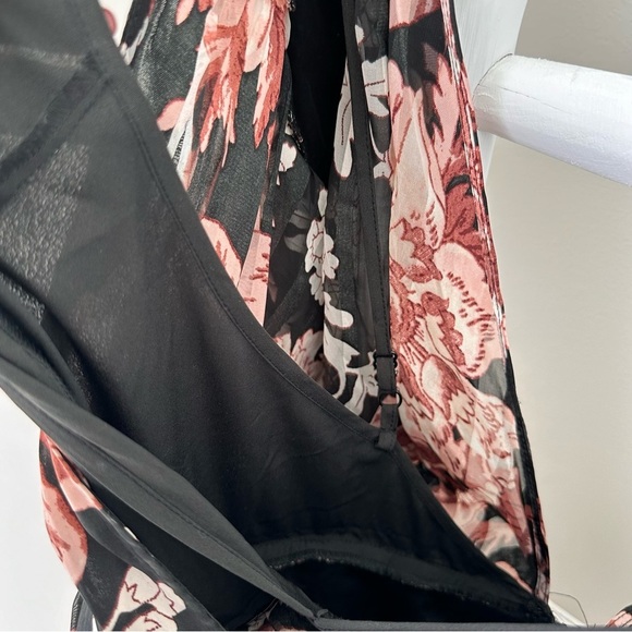 ASOS DESIGN satin stripe blouson mini dress with T ring detail in floral print - Picture 7 of 14